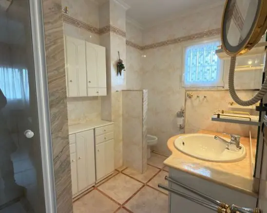 5-bedroom Villa In Orihuela Costa, Spain (130 M²)