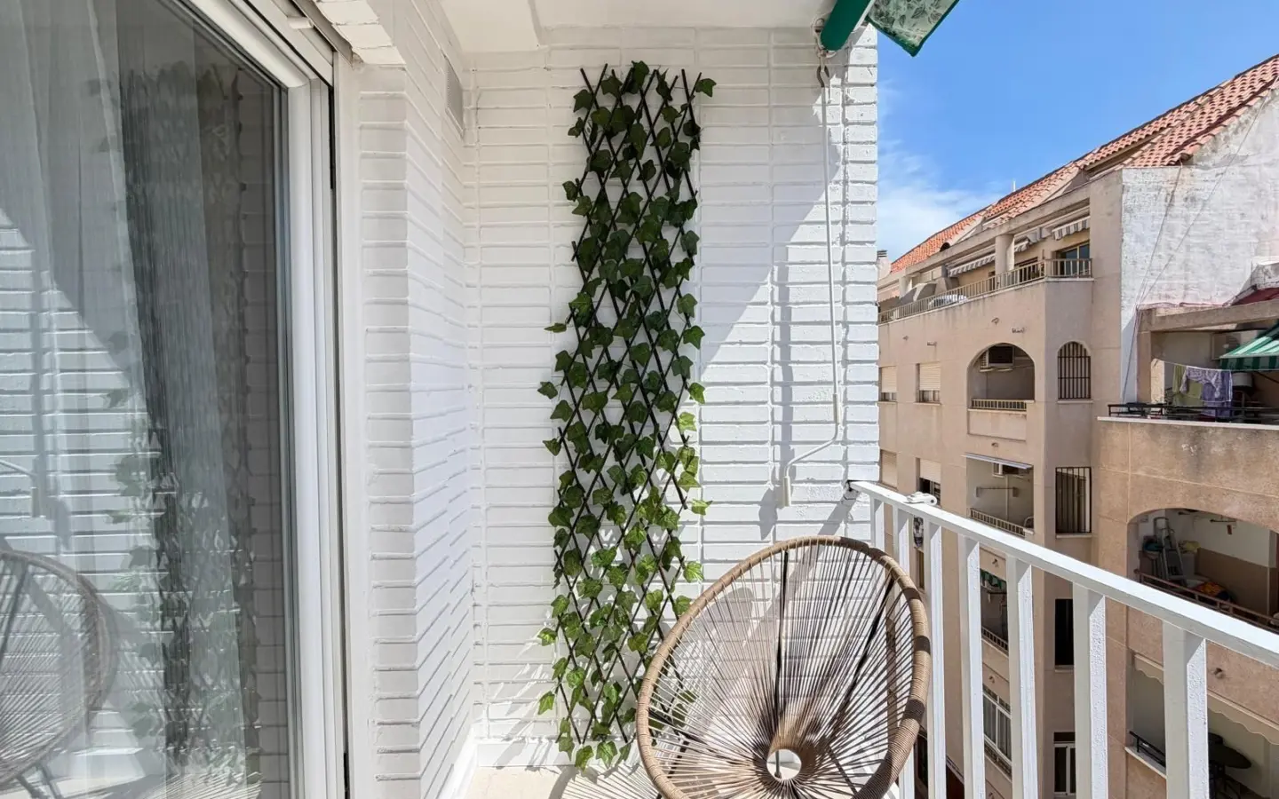 3-bedroom Penthouse In Torrevieja, Spain (92 M²)