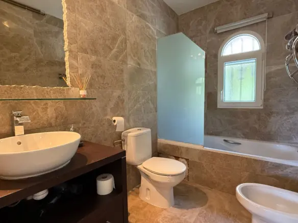 4-bedroom Villa In Orihuela, Spain (137 M²)