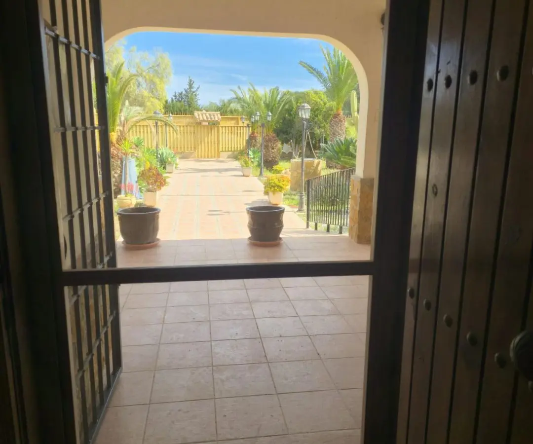 5-bedroom Villa In Murcia, Spain (2.500 M² Plot)