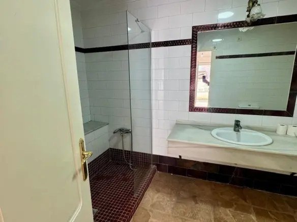 5-bedroom Apartment In Torrevieja, Spain (243 M²)