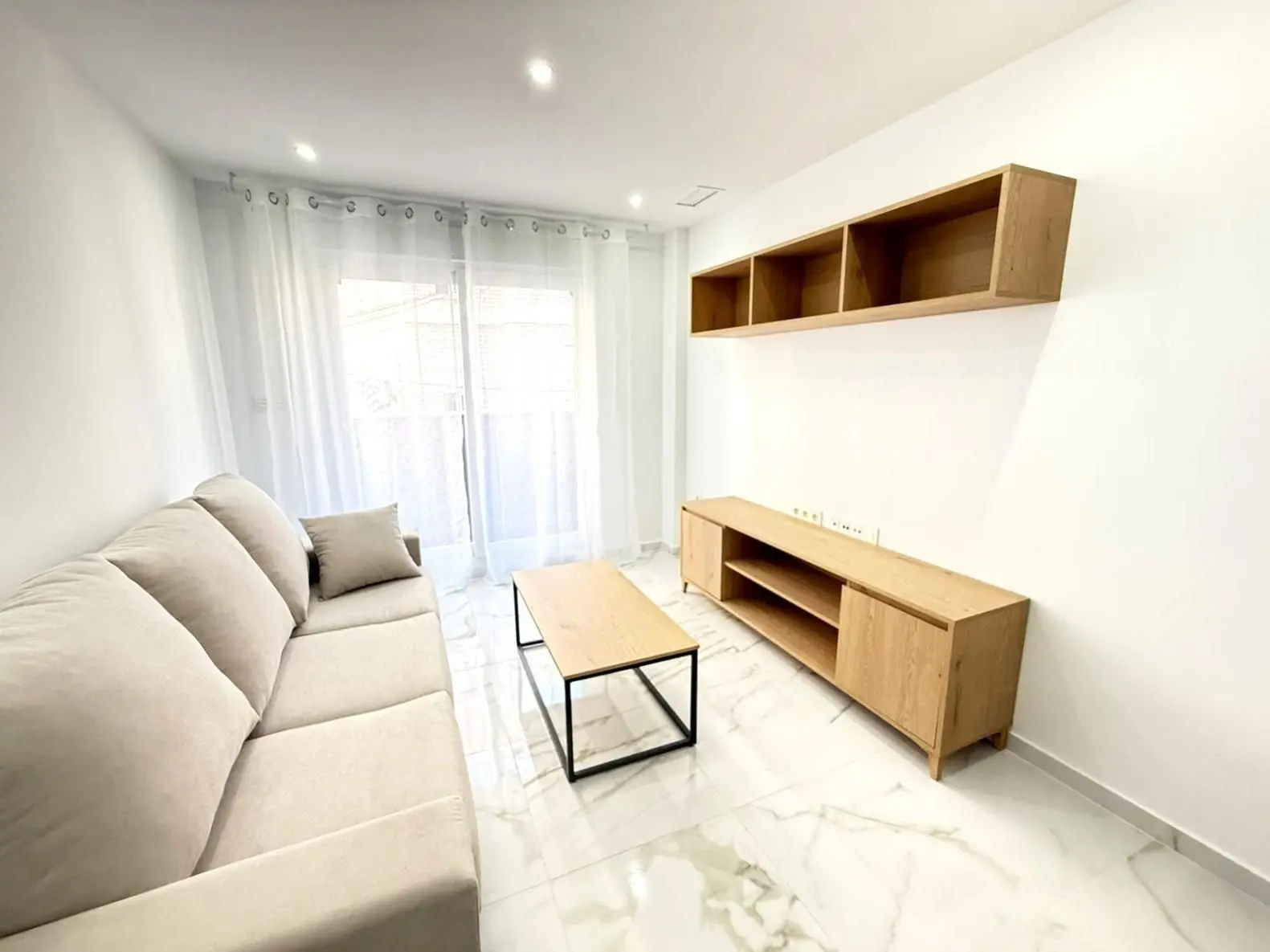 Apartment Of 92 M² In Torrevieja, Spain