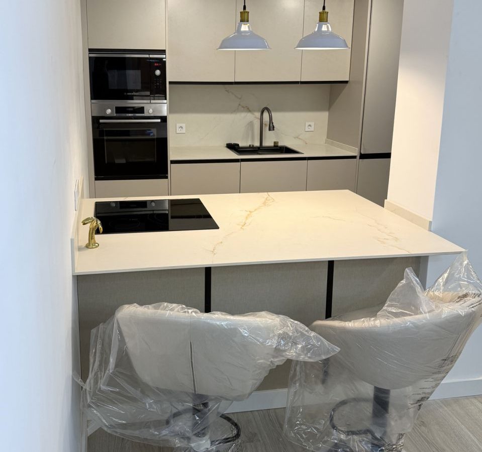 Apartment Of 90 M² In Torrevieja, Spain