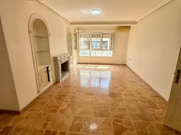 5-bedroom Apartment In Torrevieja, Spain (243 M²)