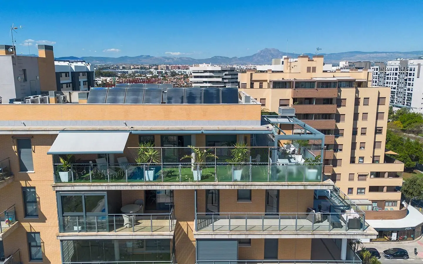 3-bedroom Penthouse In Alicante, Spain (165 M²)