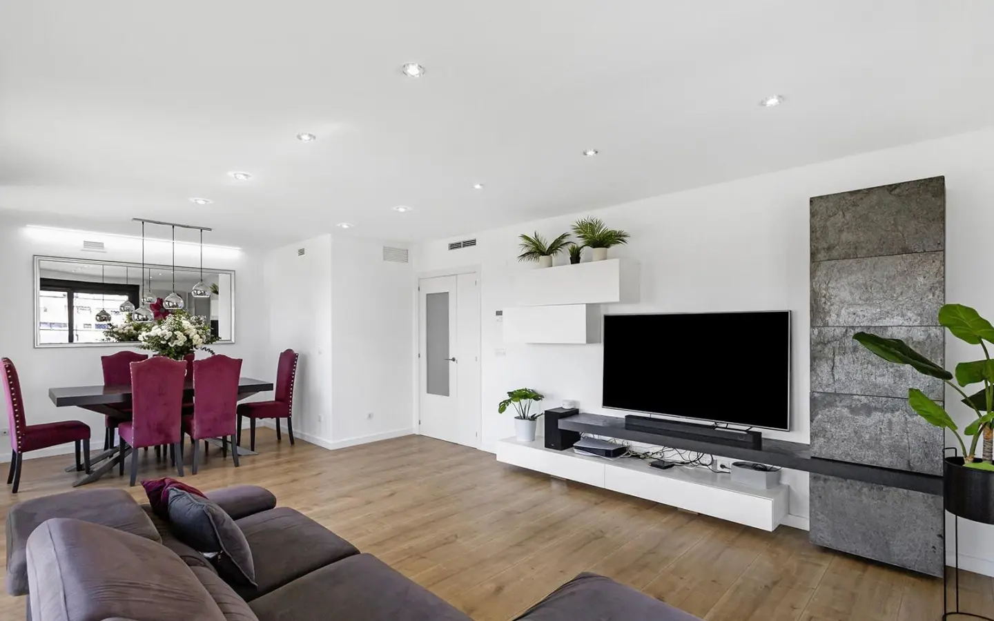 3-bedroom Penthouse In Alicante, Spain (165 M²)