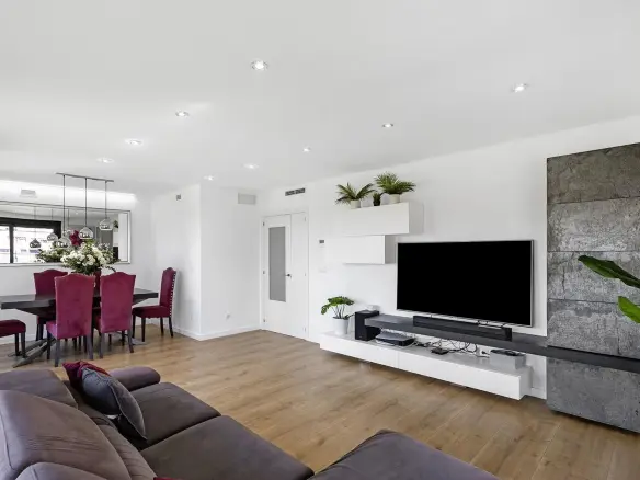 3-bedroom Penthouse In Alicante, Spain (165 M²)