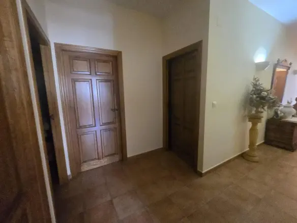 5-bedroom Villa In Murcia, Spain (2.500 M² Plot)