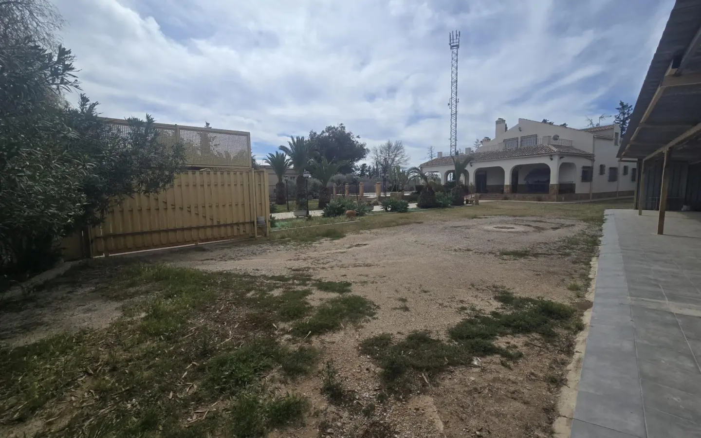 5-bedroom Villa In Murcia, Spain (2.500 M² Plot)