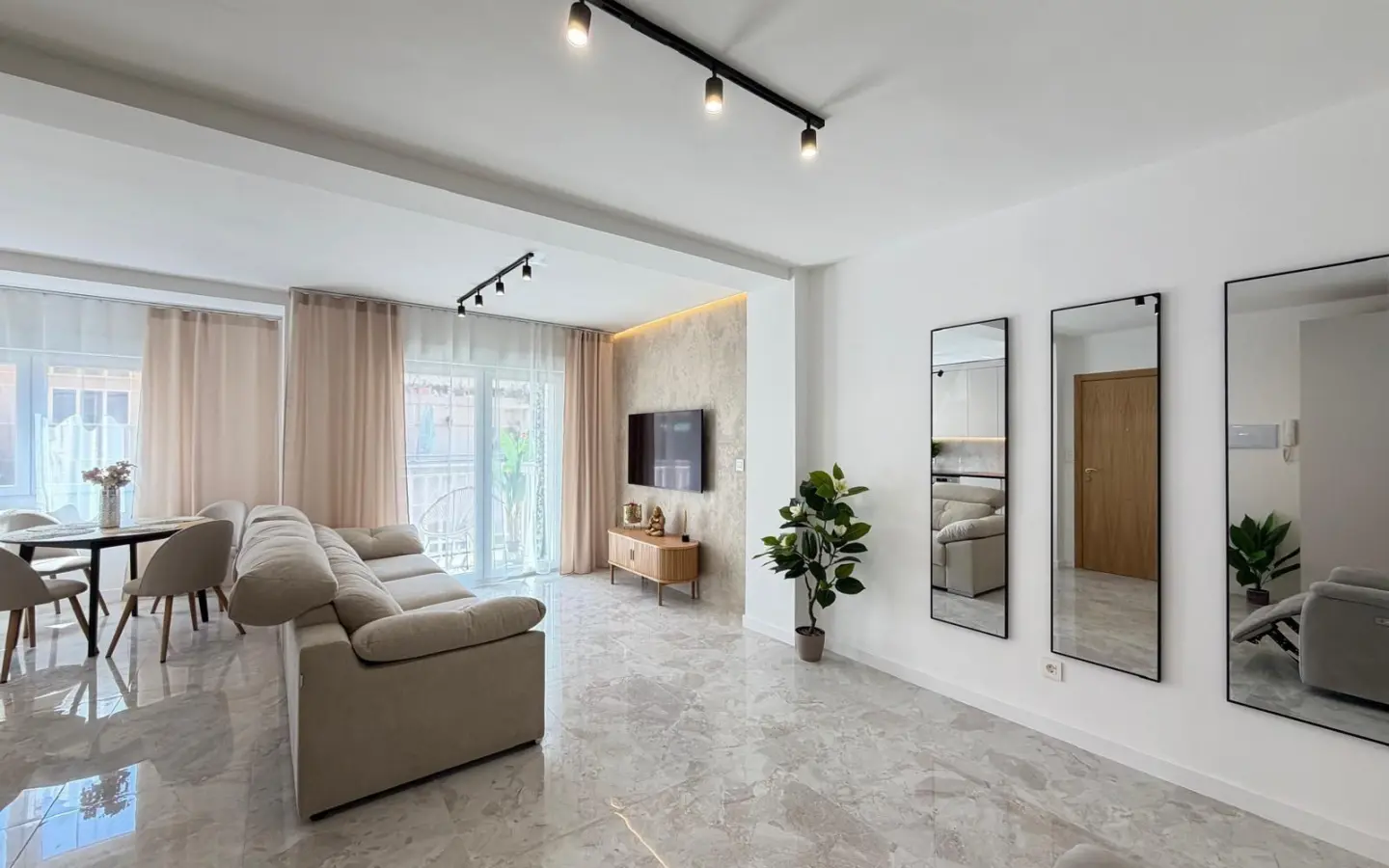 3-bedroom Penthouse In Torrevieja, Spain (92 M²)