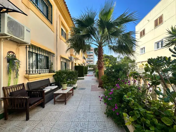 3-bedroom Townhouse In Orihuela Costa, Spain (101 M²)