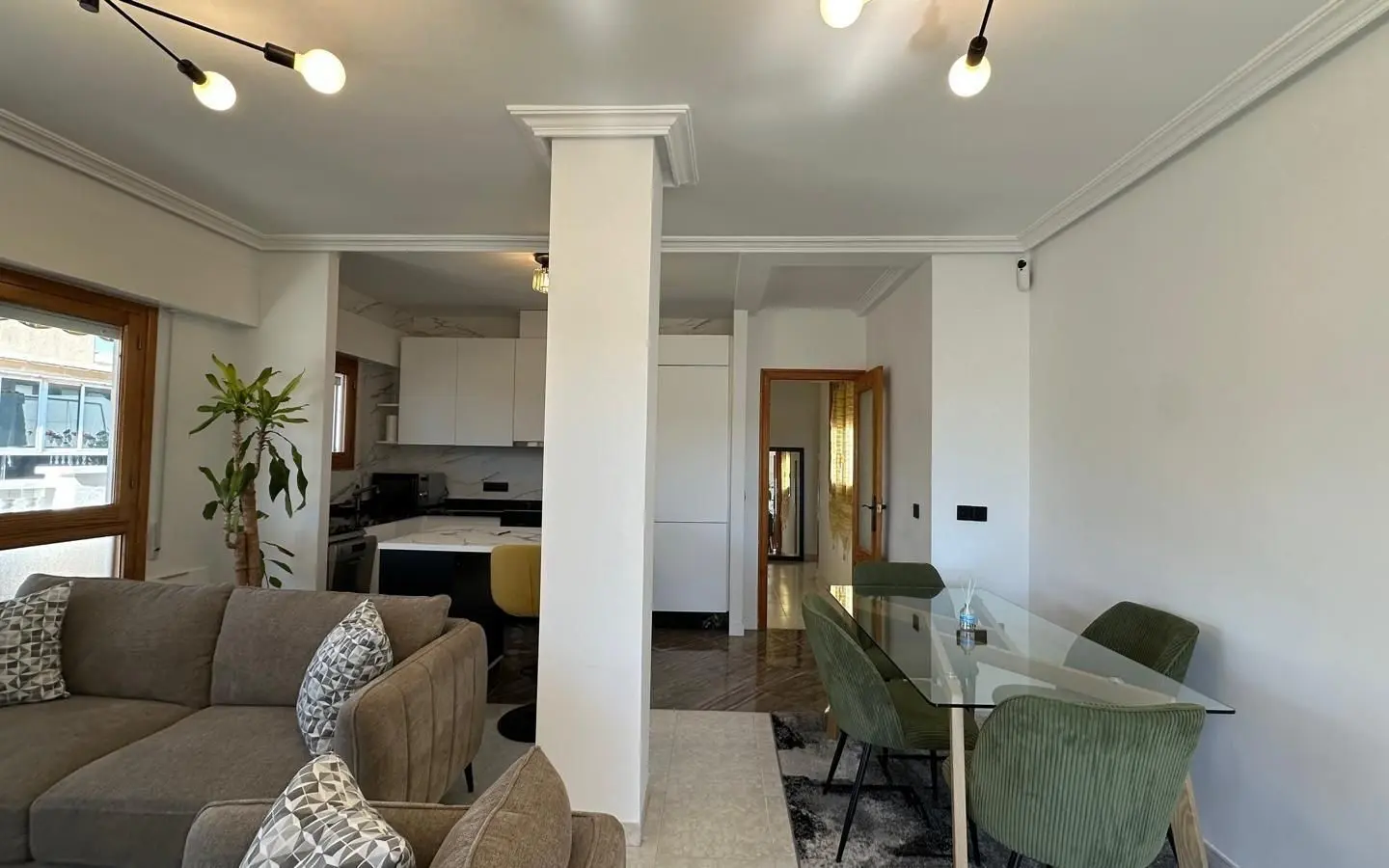 2-bedroom Apartment In Torrevieja, Spain (119 M²)
