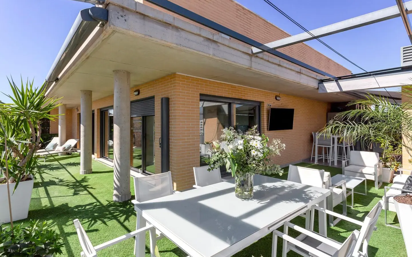 3-bedroom Penthouse In Alicante, Spain (165 M²)