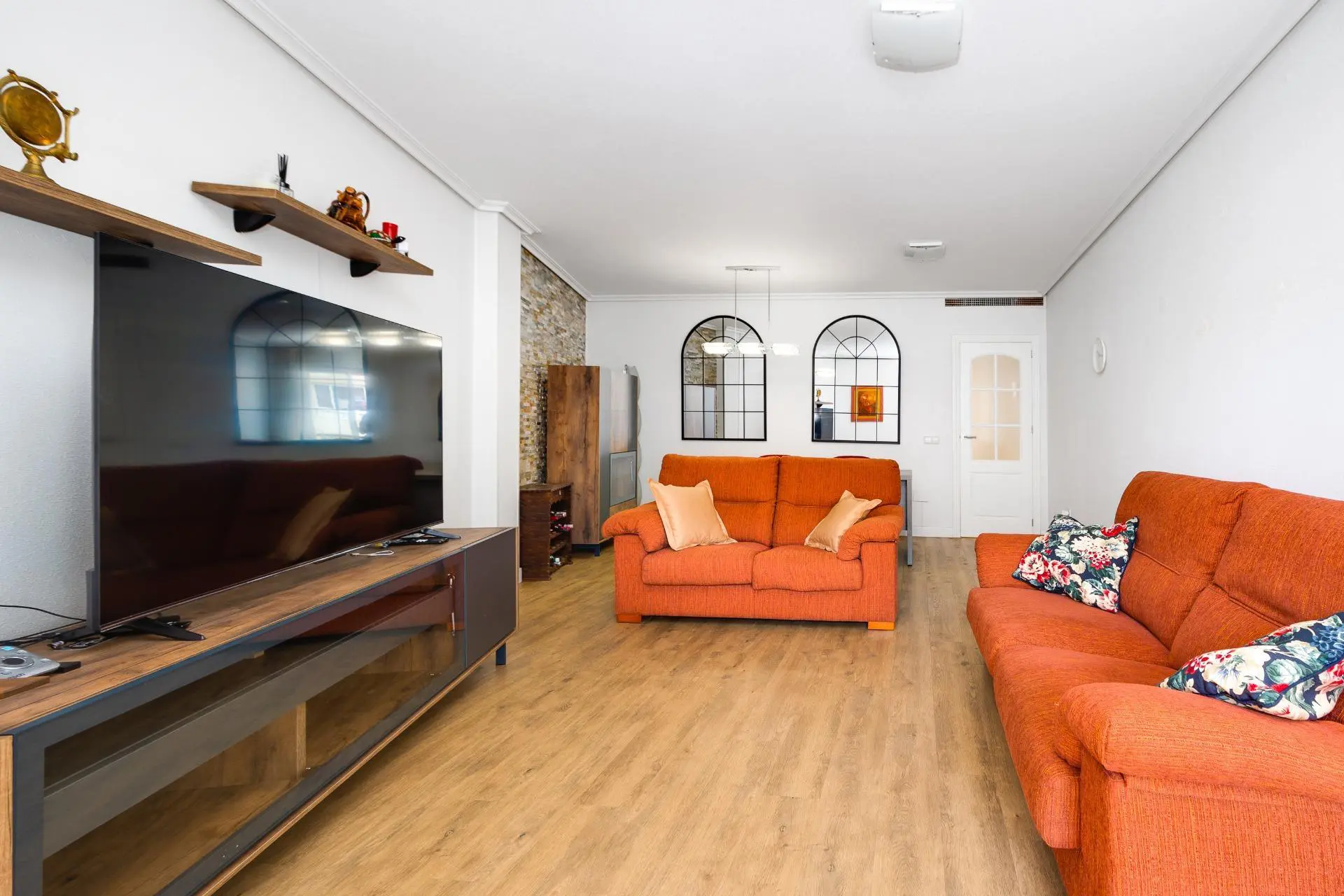 Apartment Of 116 M² In Torrevieja, Spain