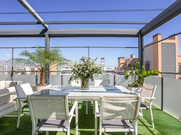 3-bedroom Penthouse In Alicante, Spain (165 M²)