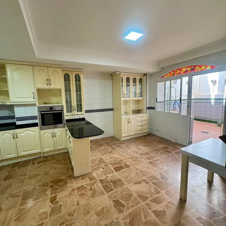 5-bedroom Apartment In Torrevieja, Spain (243 M²)