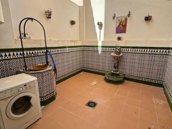 5-bedroom Apartment In Torrevieja, Spain (243 M²)