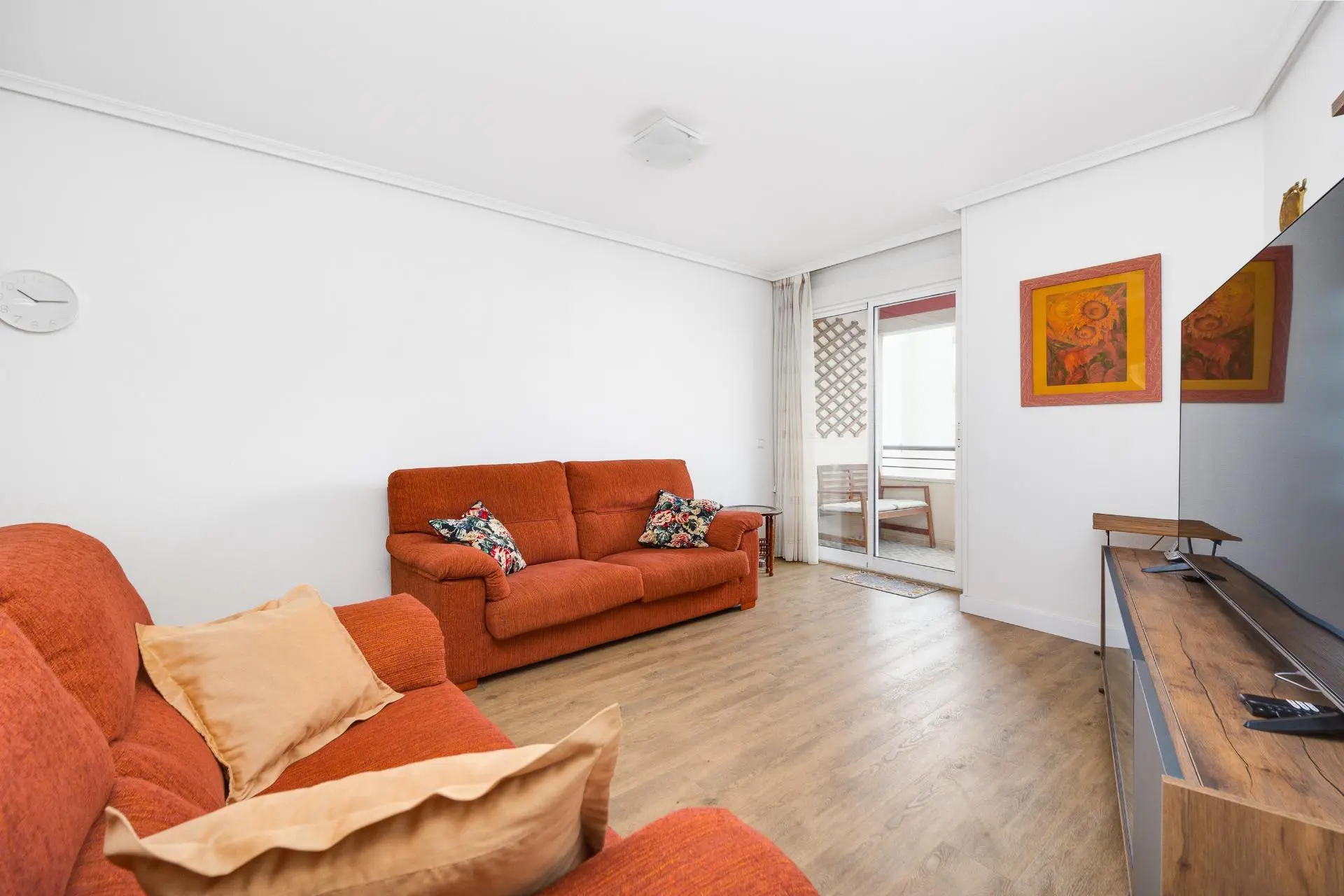 Apartment Of 116 M² In Torrevieja, Spain
