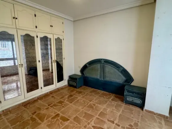 5-bedroom Apartment In Torrevieja, Spain (243 M²)
