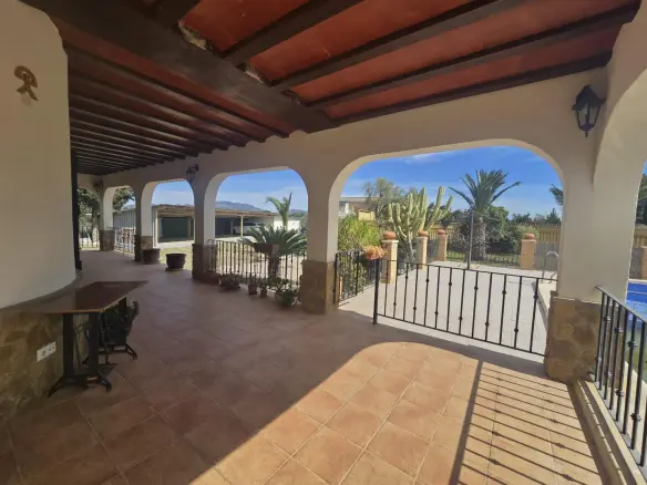 5-bedroom Villa In Murcia, Spain (2.500 M² Plot)