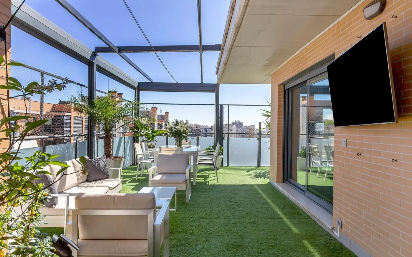 3-bedroom Penthouse In Alicante, Spain (165 M²)