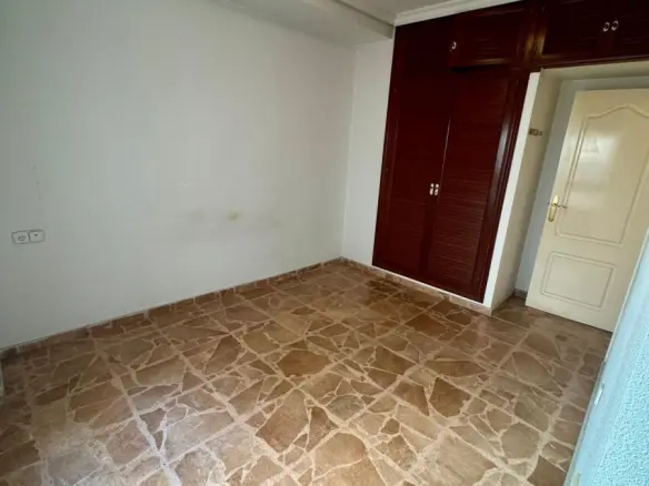 5-bedroom Apartment In Torrevieja, Spain (243 M²)