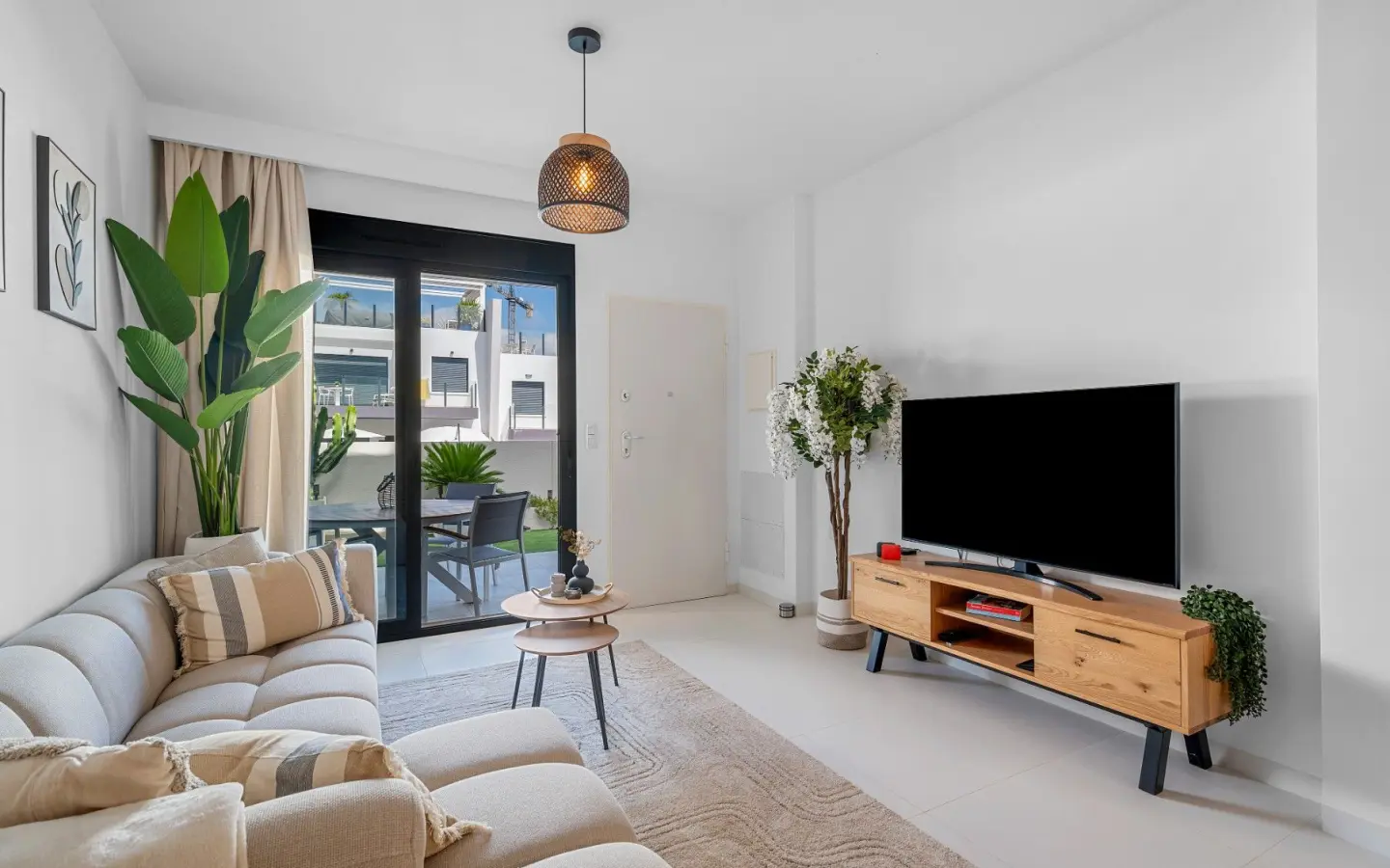 2-bedroom Apartment In San Miguel De Salinas, Spain (65 M²)