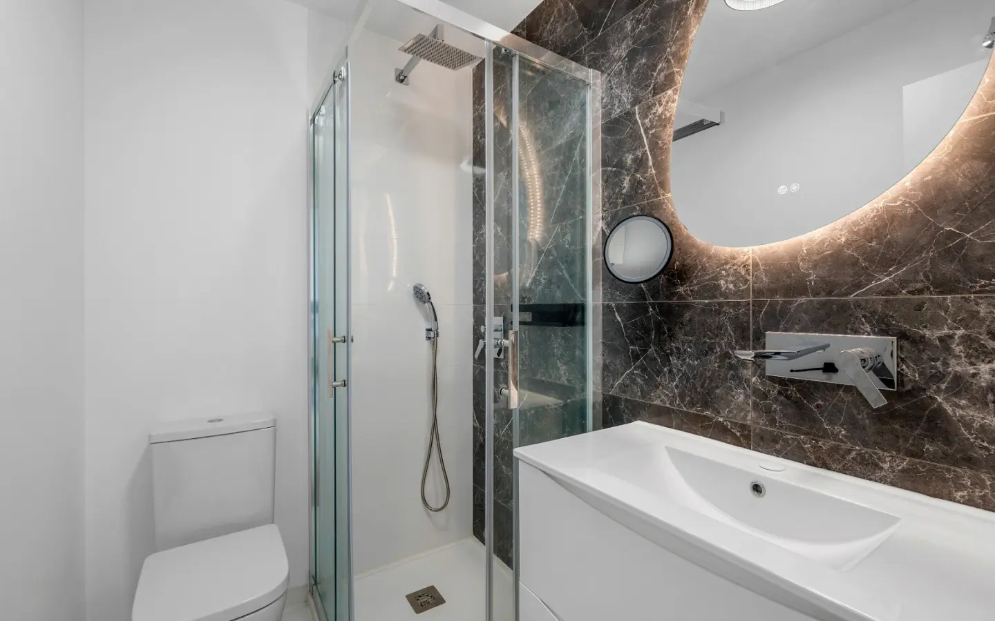 2-bedroom Apartment In San Miguel De Salinas, Spain (65 M²)