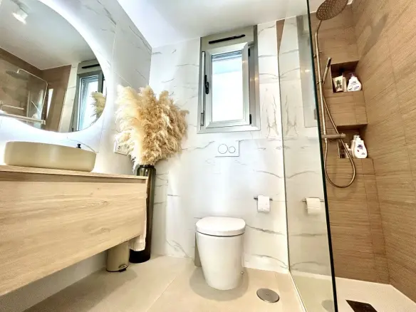 4-bedroom Villa In San Miguel De Salinas, Spain (256 M²)