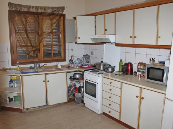 3-bedroom Flat In Paralia, Greece (156 M²)