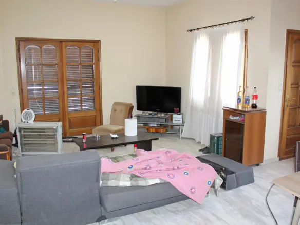 3-bedroom Flat In Paralia, Greece (156 M²)