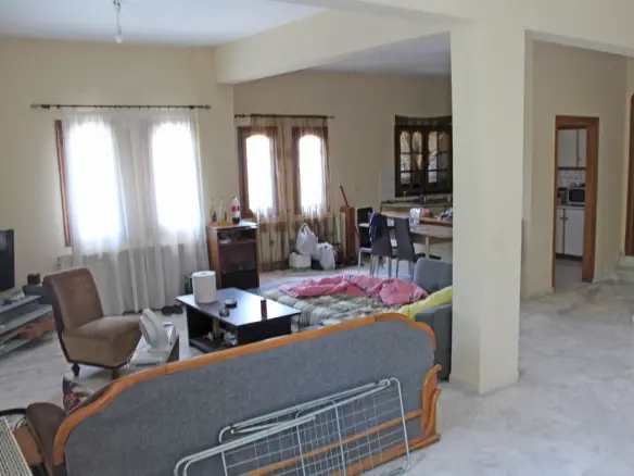 3-bedroom Flat In Paralia, Greece (156 M²)