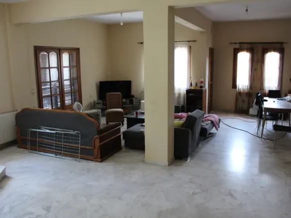 3-bedroom Flat In Paralia, Greece (156 M²)