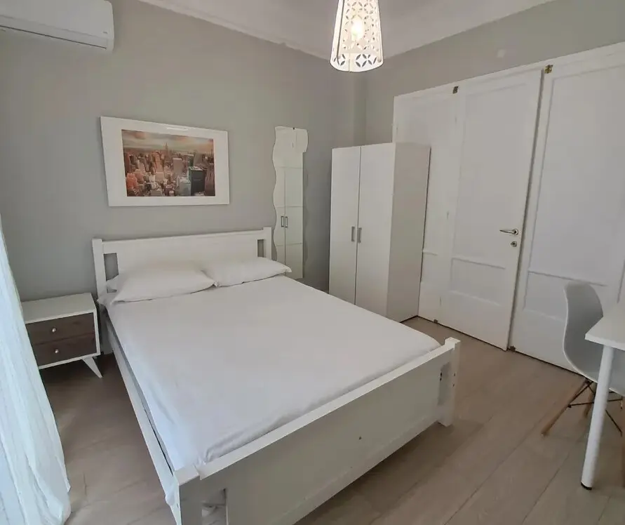 Flat In Center Of Thessaloniki, Greece (224 M²)