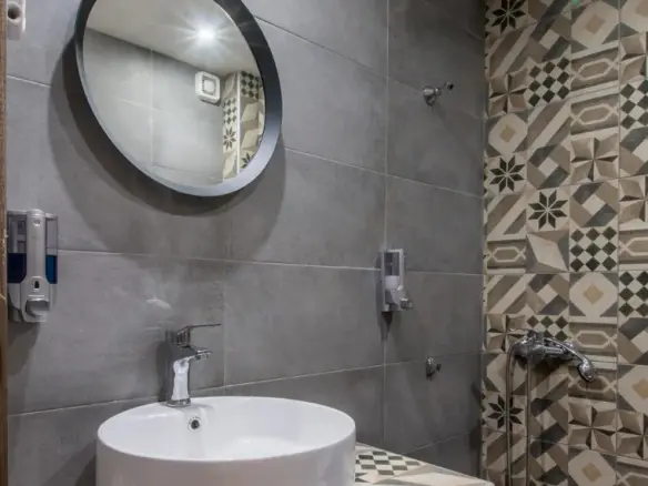 Flat In Center Of Thessaloniki, Greece (224 M²)