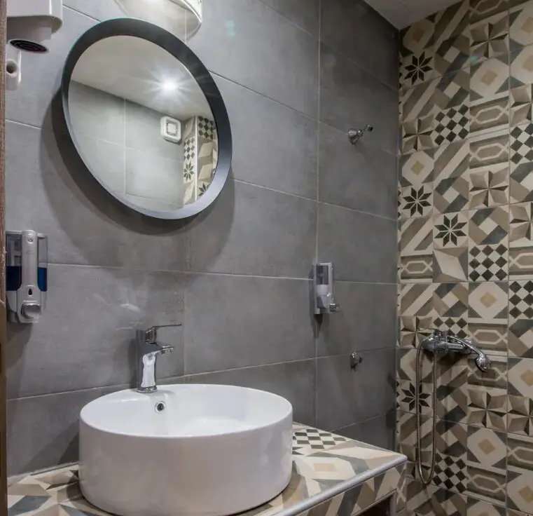Flat In Center Of Thessaloniki, Greece (224 M²)