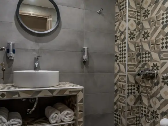 Flat In Center Of Thessaloniki, Greece (224 M²)