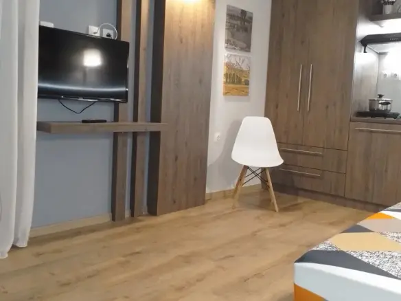 Flat In Center Of Thessaloniki, Greece (224 M²)