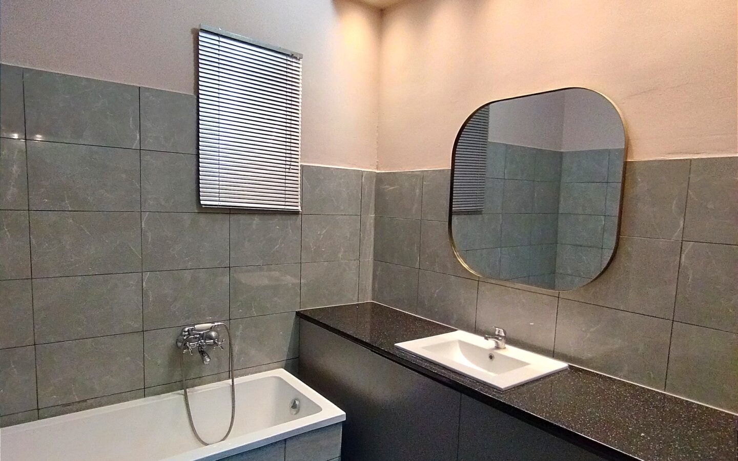 House Of 5 Bedrooms With Renovated Features In Battonya, Hungary