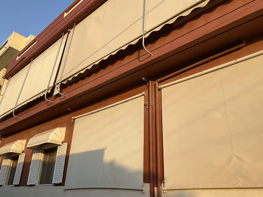 Complex In Nea Alikarnassos, Greece (256 M²)