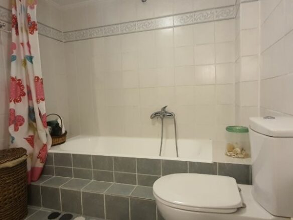 Duplex Apartment Of 115 M² With 2 Bedrooms, 1 Bathroom, Balcony, Fitted Wardrobes, Equipped Kitchen, Air Conditioning.
