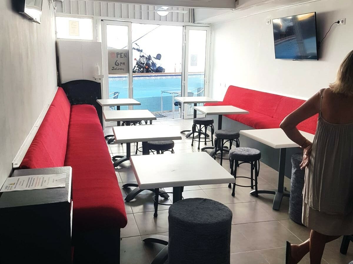 Freehold Bar In Tenerife South