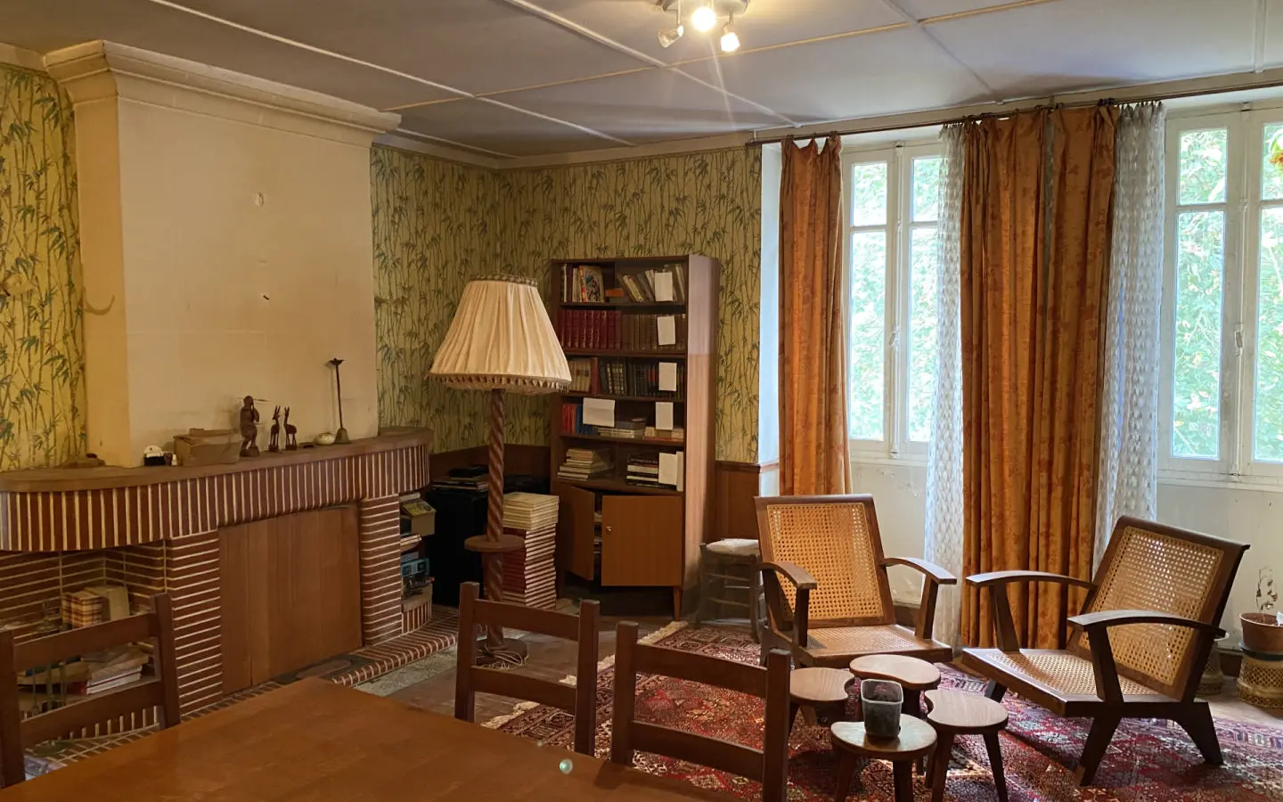 5-bedroom House In Saint-laurent-des-combes, France (195 M²)
