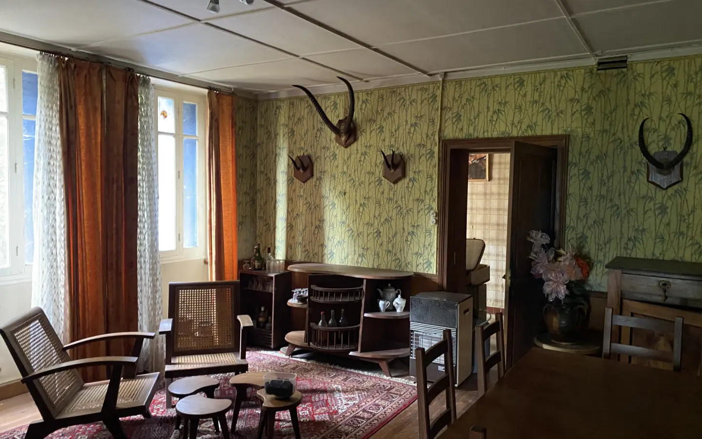 5-bedroom House In Saint-laurent-des-combes, France (195 M²)