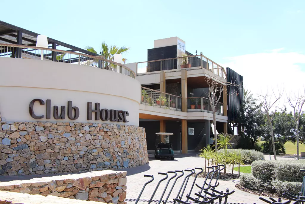 13 restaurant club house 2