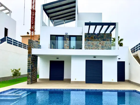 4-bedroom Villa In Rojales, Spain (260 M²)