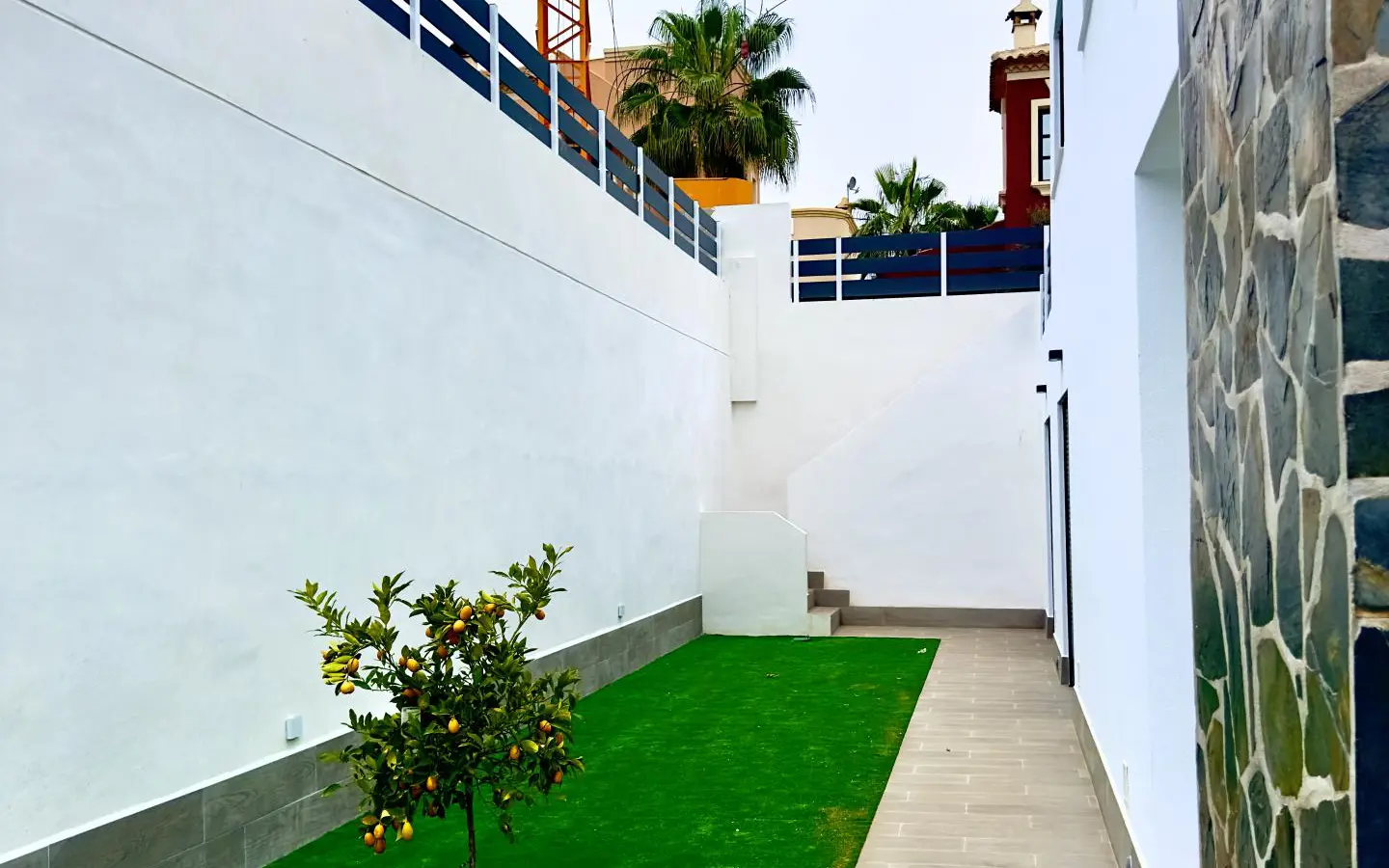 4-bedroom Villa In Rojales, Spain (260 M²)