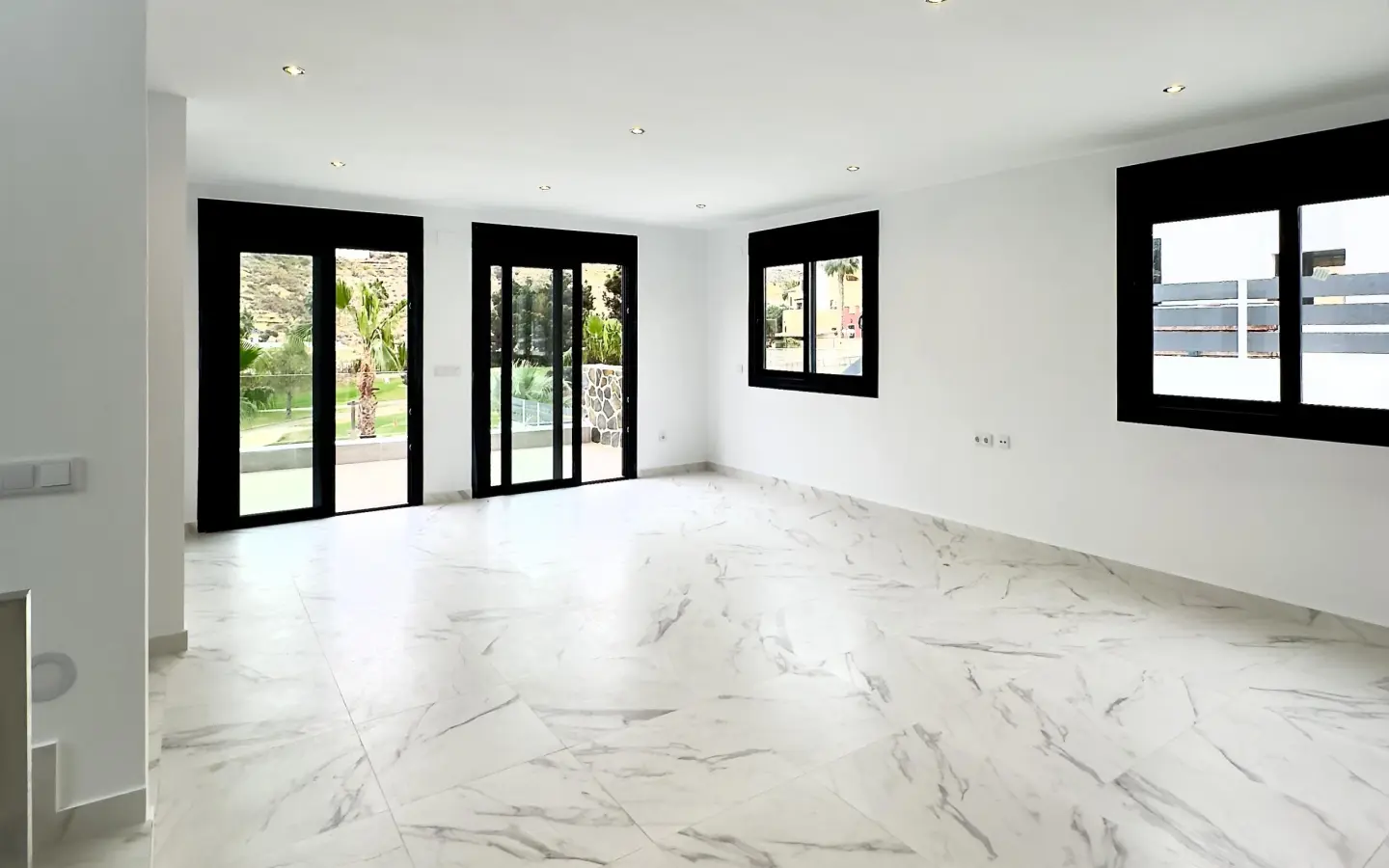 4-bedroom Villa In Rojales, Spain (260 M²)