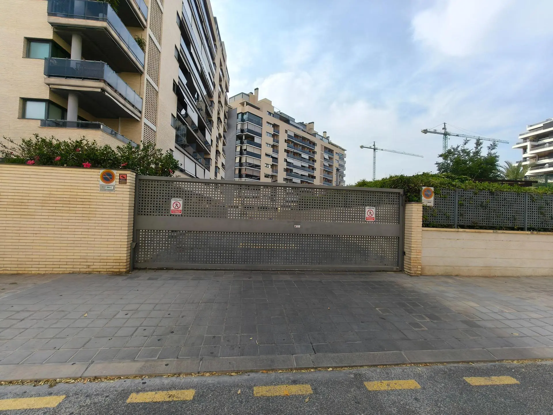 Garage 21 M² In Alicante, Spain