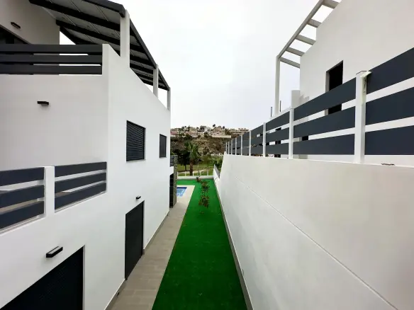 4-bedroom Villa In Rojales, Spain (260 M²)